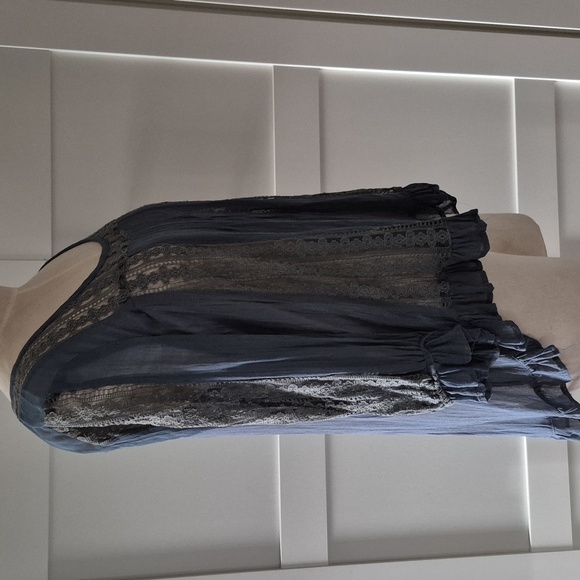 World Market Blue Gray Embroidered Blouse Sz S/M - Picture 5 of 6